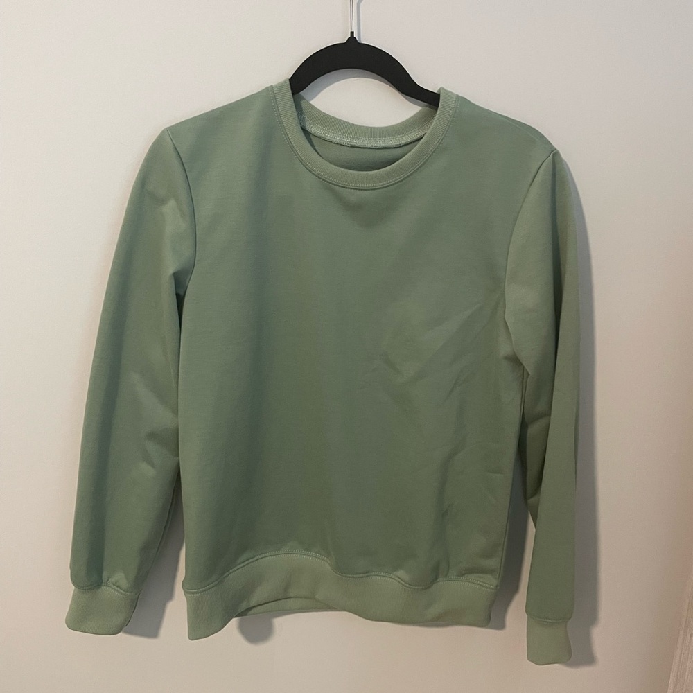 Women’s Sage Green Pullover Sweatshirt